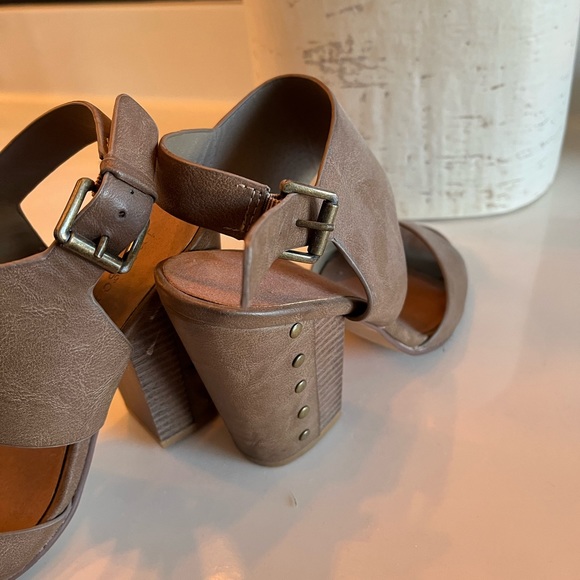 Wedges - Picture 3 of 5